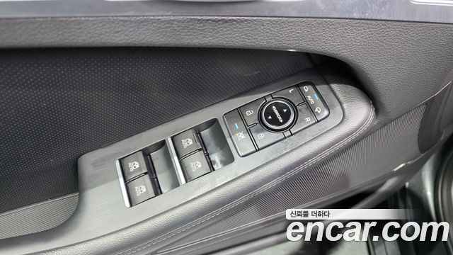 Genesis G80 2018 — photo 29