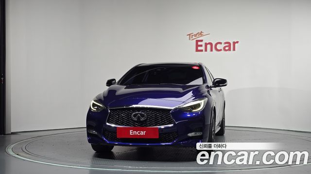 Infiniti Q30 2017 — photo 3