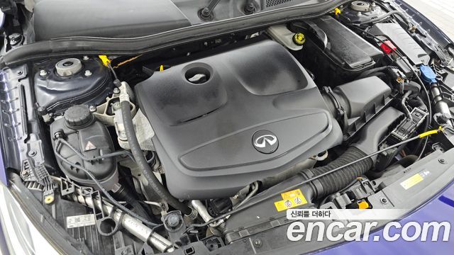 Infiniti Q30 2017 — photo 6