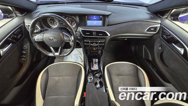 Infiniti Q30 2017 — photo 7