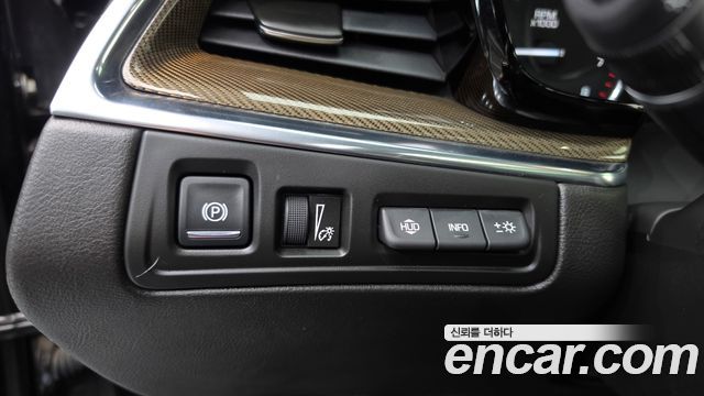 Cadillac XT5 2017 — photo 22