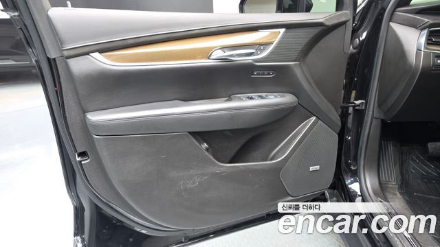 Cadillac XT5 2017 — photo 14
