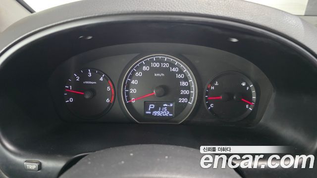 Hyundai Starex 2016 — photo 8