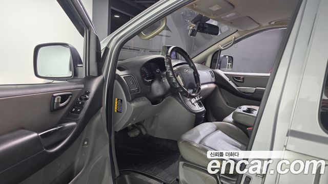 Hyundai Starex 2016 — photo 10