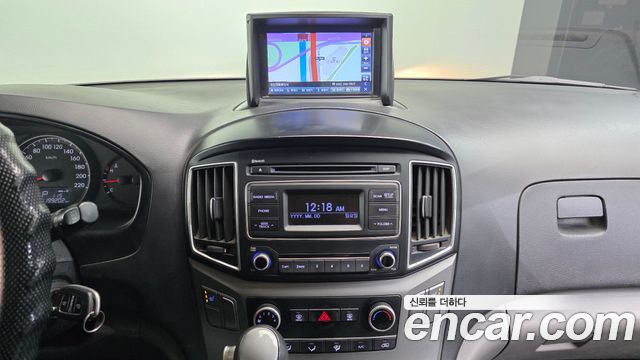 Hyundai Starex 2016 — photo 14