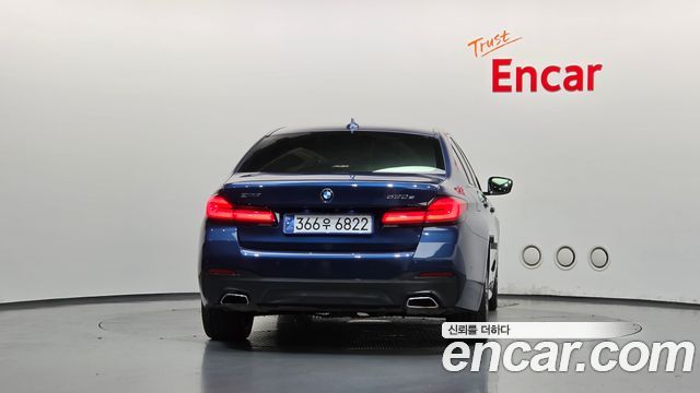 BMW 5-Series 2021 — photo 4