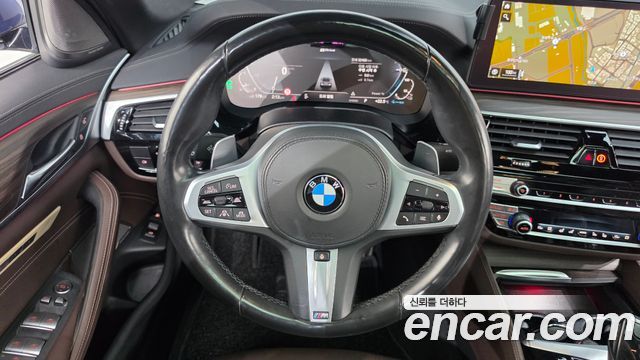 BMW 5-Series 2021 — photo 19