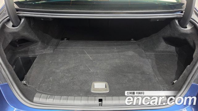 BMW 5-Series 2021 — photo 24