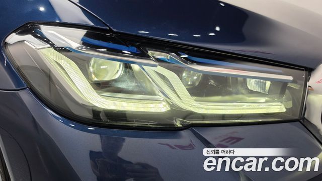 BMW 5-Series 2021 — photo 8