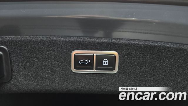 Genesis G80 2022 — photo 22