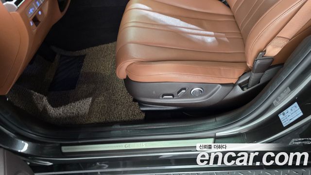 Genesis G80 2022 — photo 30
