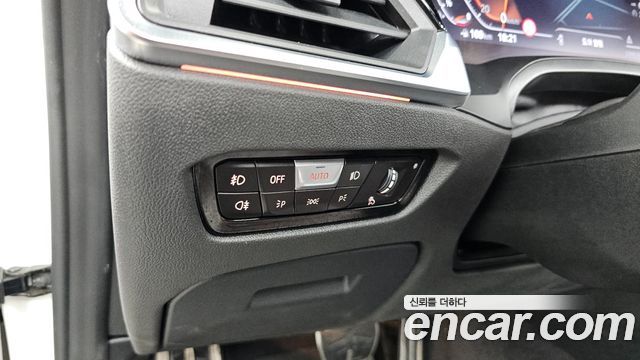 BMW 4-Series 2021 — photo 25