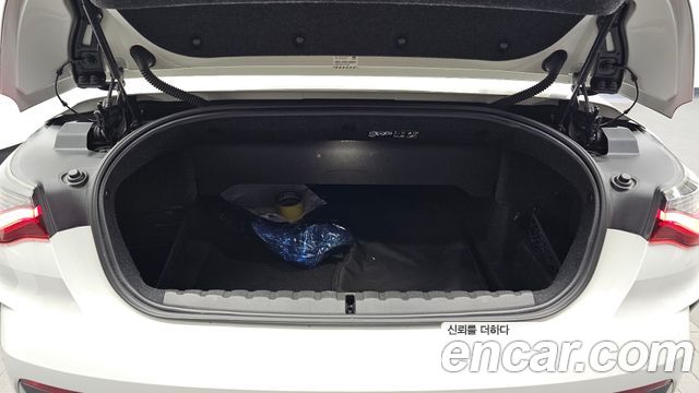 BMW 4-Series 2021 — photo 26