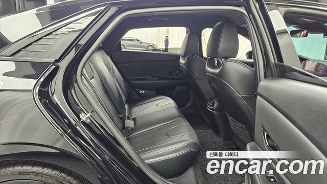 Hyundai AVANTE 2022 — photo 18