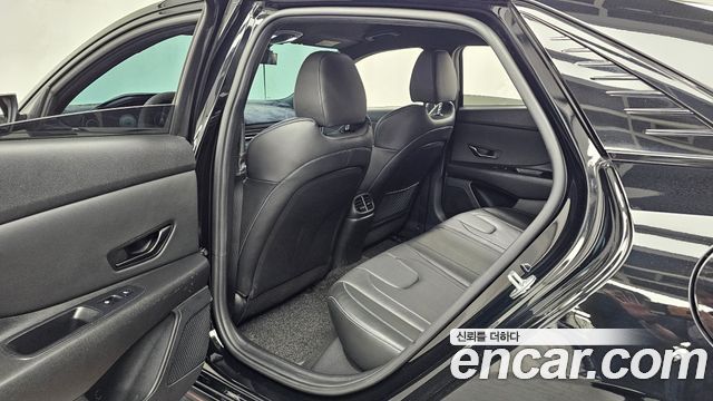 Hyundai AVANTE 2022 — photo 16