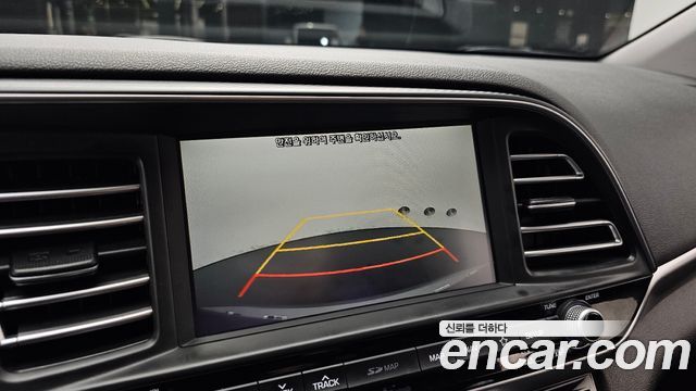 Hyundai AVANTE 2020 — photo 15
