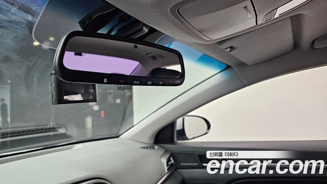 Hyundai AVANTE 2020 — photo 19