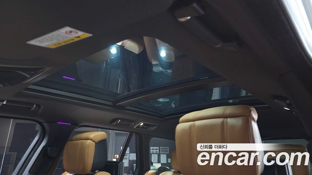 Land Rover Range Rover 2019 — photo 23