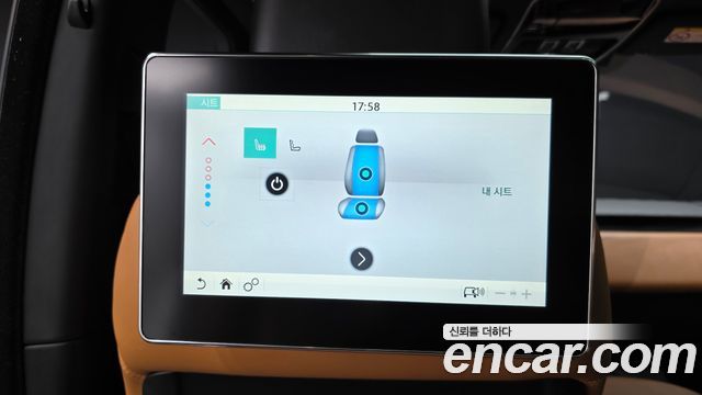 Land Rover Range Rover 2019 — photo 25