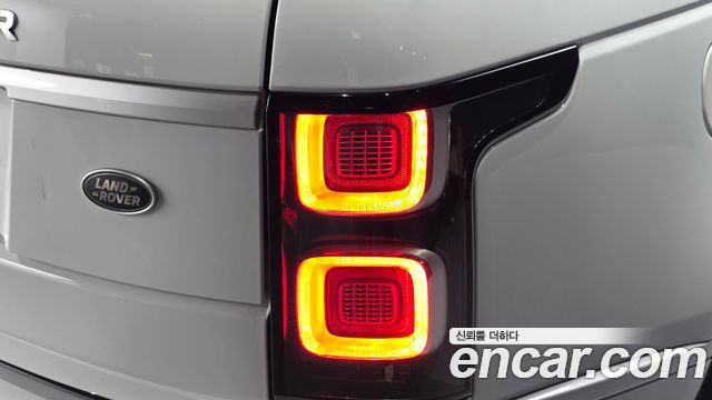 Land Rover Range Rover 2019 — photo 9