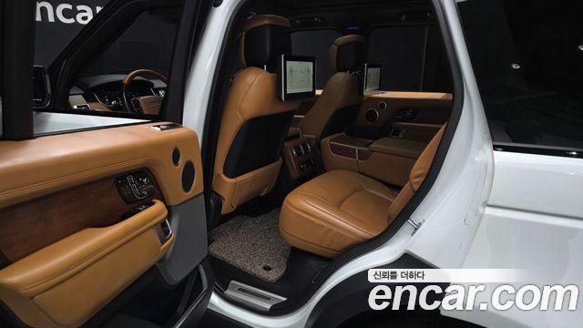 Land Rover Range Rover 2019 — photo 16