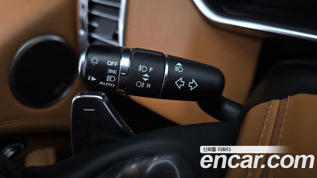 Land Rover Range Rover 2019 — photo 33