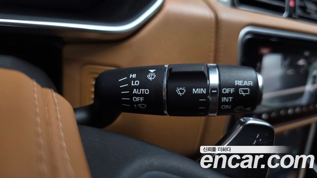 Land Rover Range Rover 2019 — photo 35