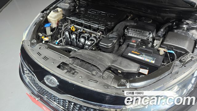 Kia K5 2011 — photo 6