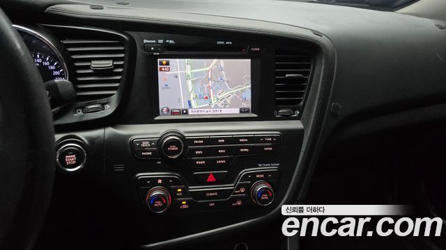Kia K5 2011 — photo 14