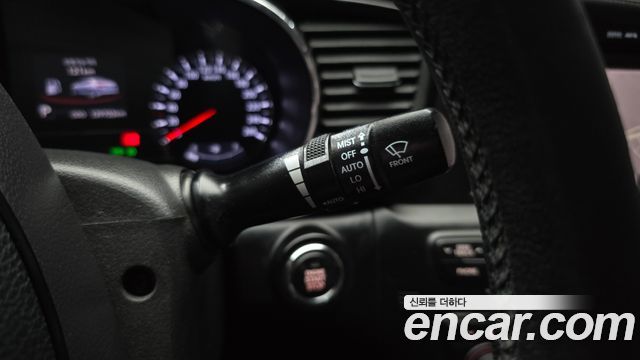Kia K5 2011 — photo 17
