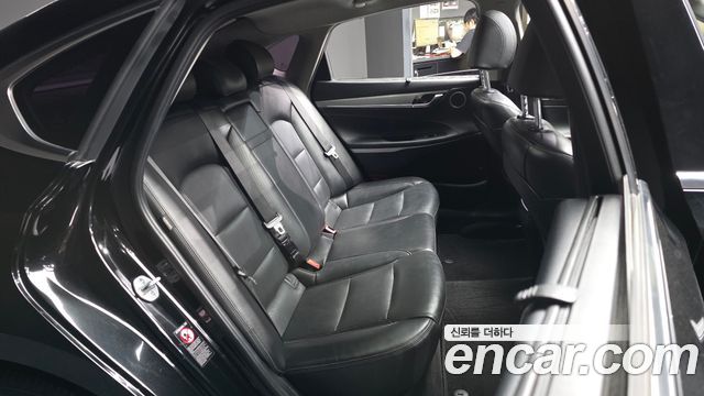 Hyundai Grandeur 2018 — photo 18