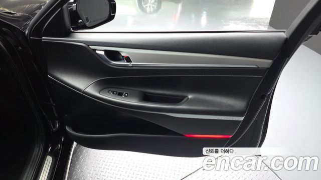 Hyundai Grandeur 2018 — photo 14