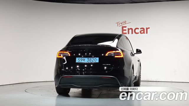 Tesla Model Y 2022 — photo 4