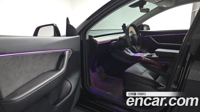 Tesla Model Y 2022 — photo 13