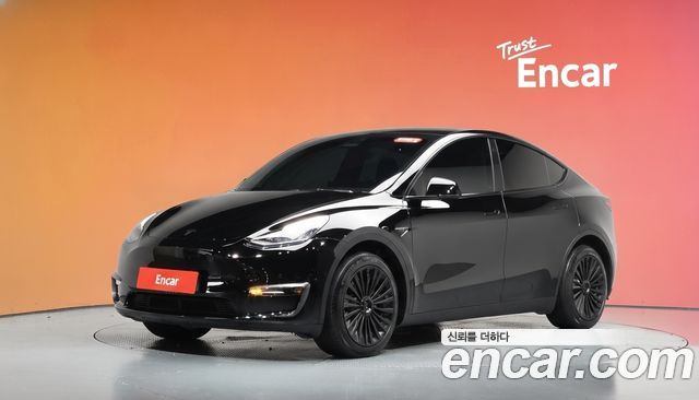 Tesla Model Y 2022 — photo 1