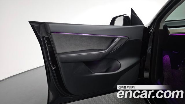 Tesla Model Y 2022 — photo 14
