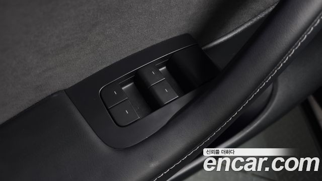 Tesla Model Y 2022 — photo 27