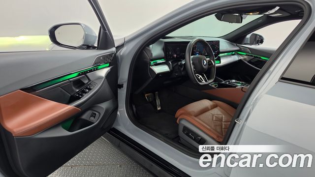 BMW 5-Series 2026 — photo 13