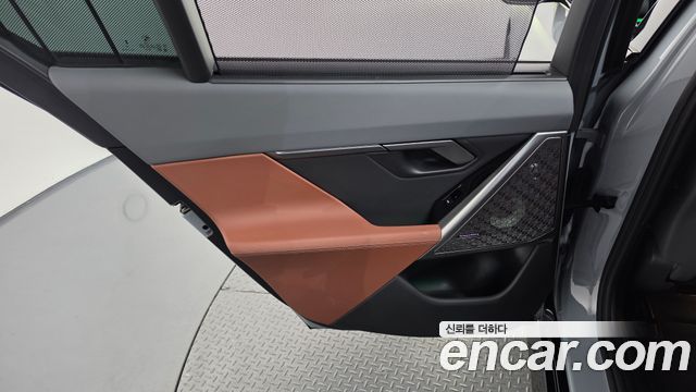BMW 5-Series 2026 — photo 15