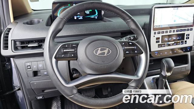 Hyundai Staria 2025 — photo 19