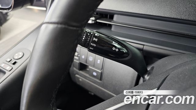 Hyundai Staria 2025 — photo 20