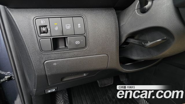Hyundai Staria 2025 — photo 27