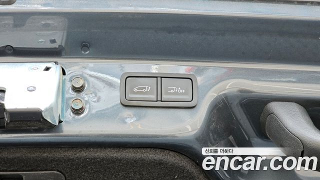 Hyundai Staria 2025 — photo 30