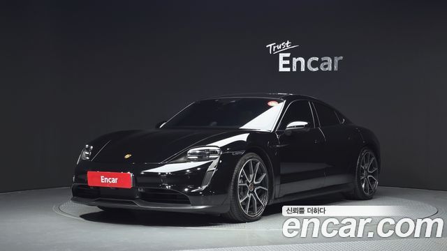 Porsche Taycan 2023 — photo 1