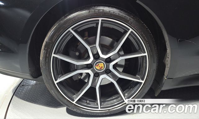 Porsche Taycan 2023 — photo 5