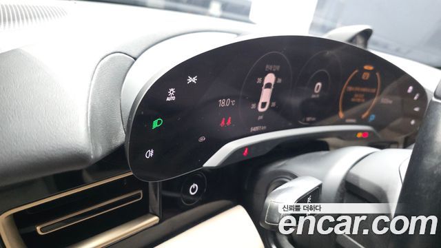 Porsche Taycan 2023 — photo 24