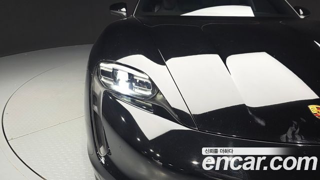 Porsche Taycan 2023 — photo 8