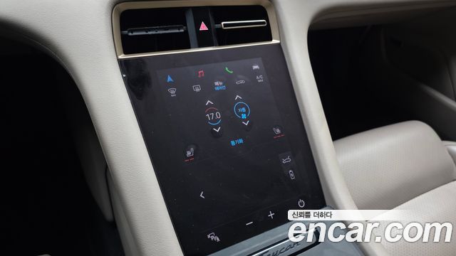 Porsche Taycan 2023 — photo 30