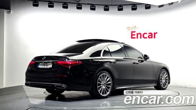 Mercedes-Benz S-Class 2023 — photo 2