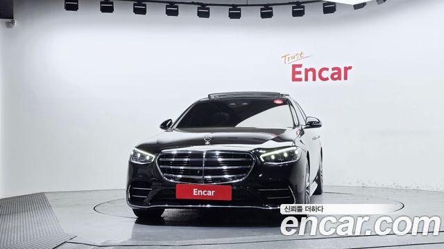 Mercedes-Benz S-Class 2023 — photo 3